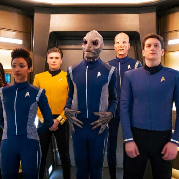 Star Trek Discovery Series Seasons One & Two 7 Disc Collectors Edition Set - Picture 5 of 5